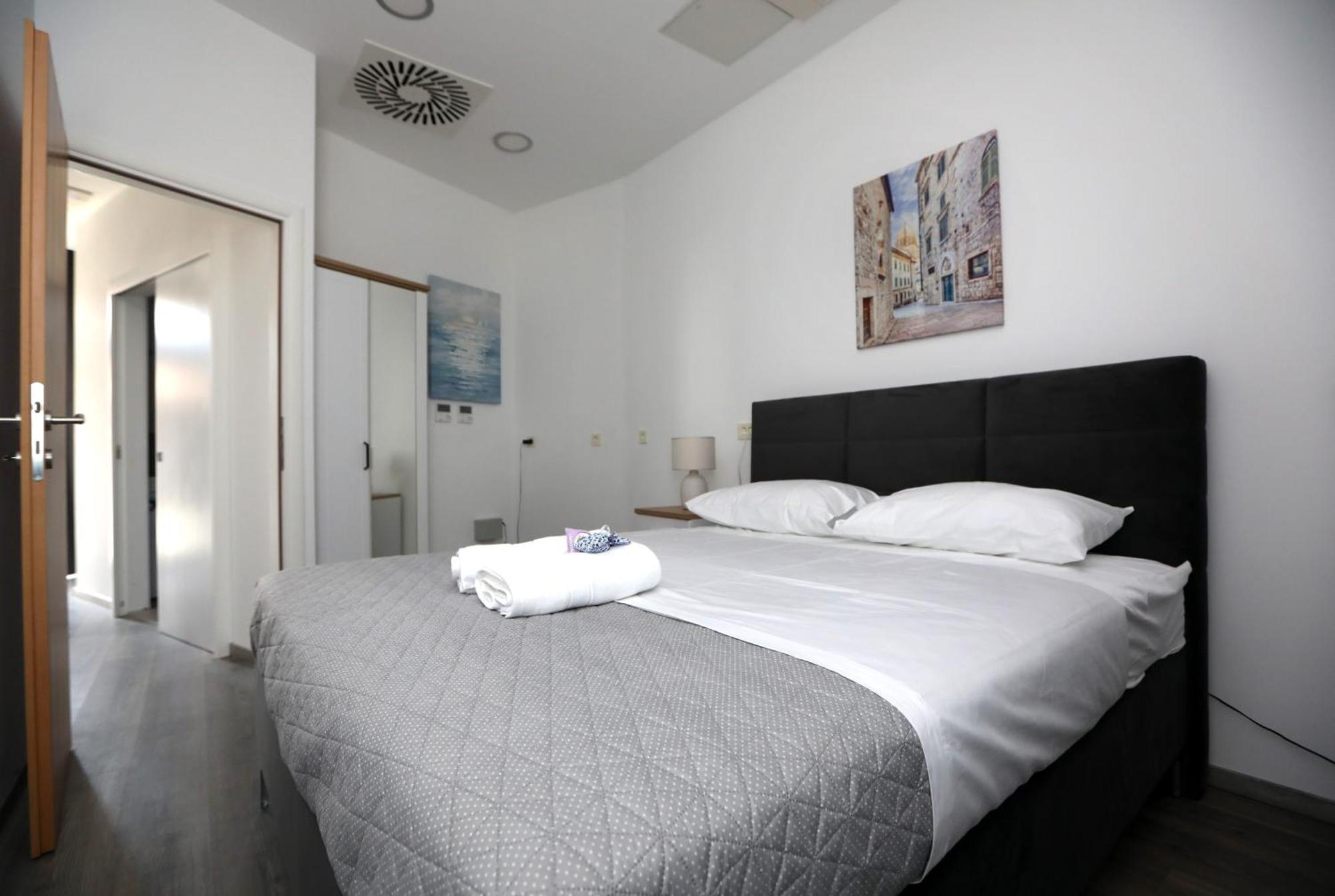 D R Apartments Šibenik Kültér fotó