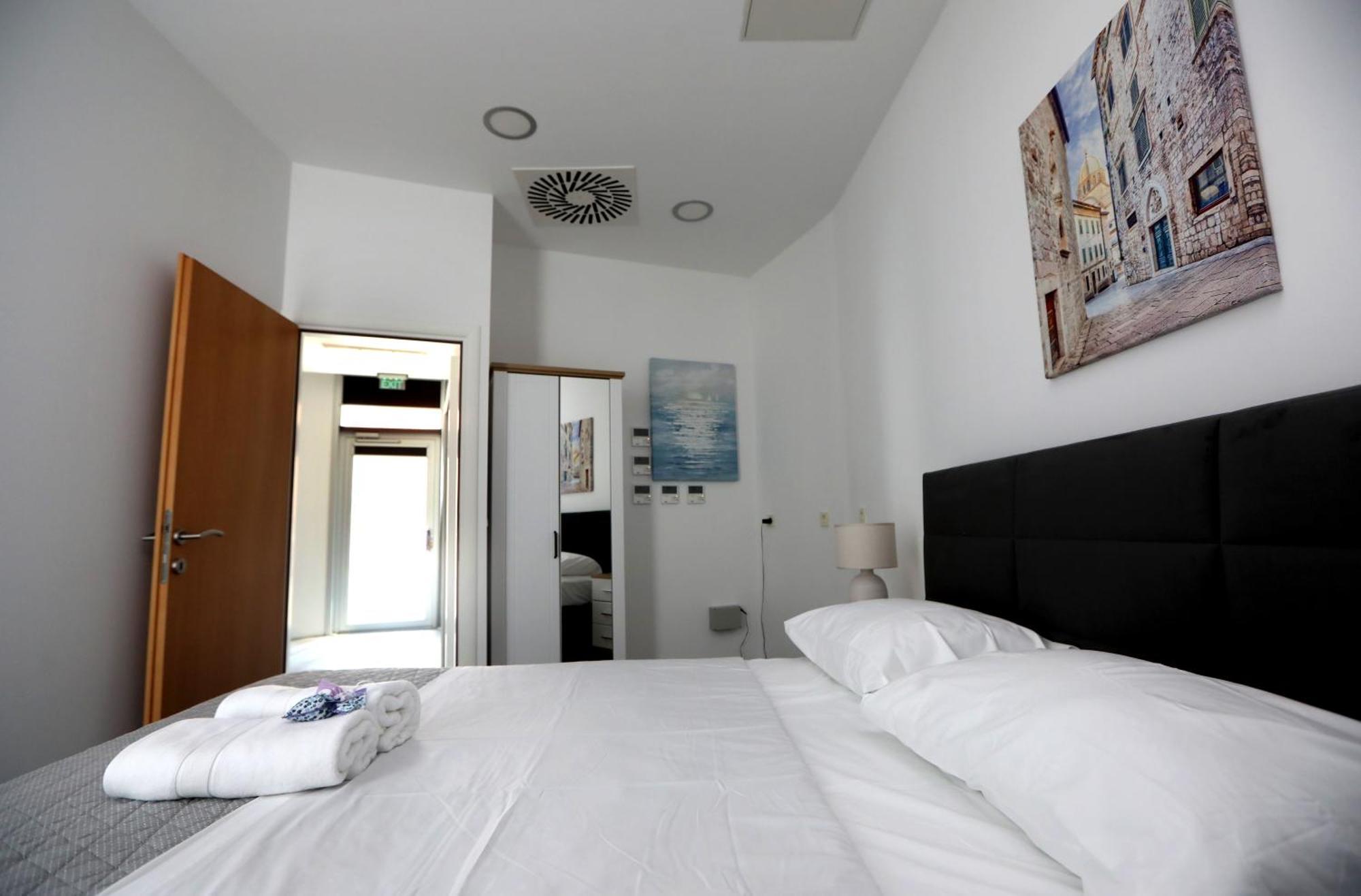 D R Apartments Šibenik Kültér fotó