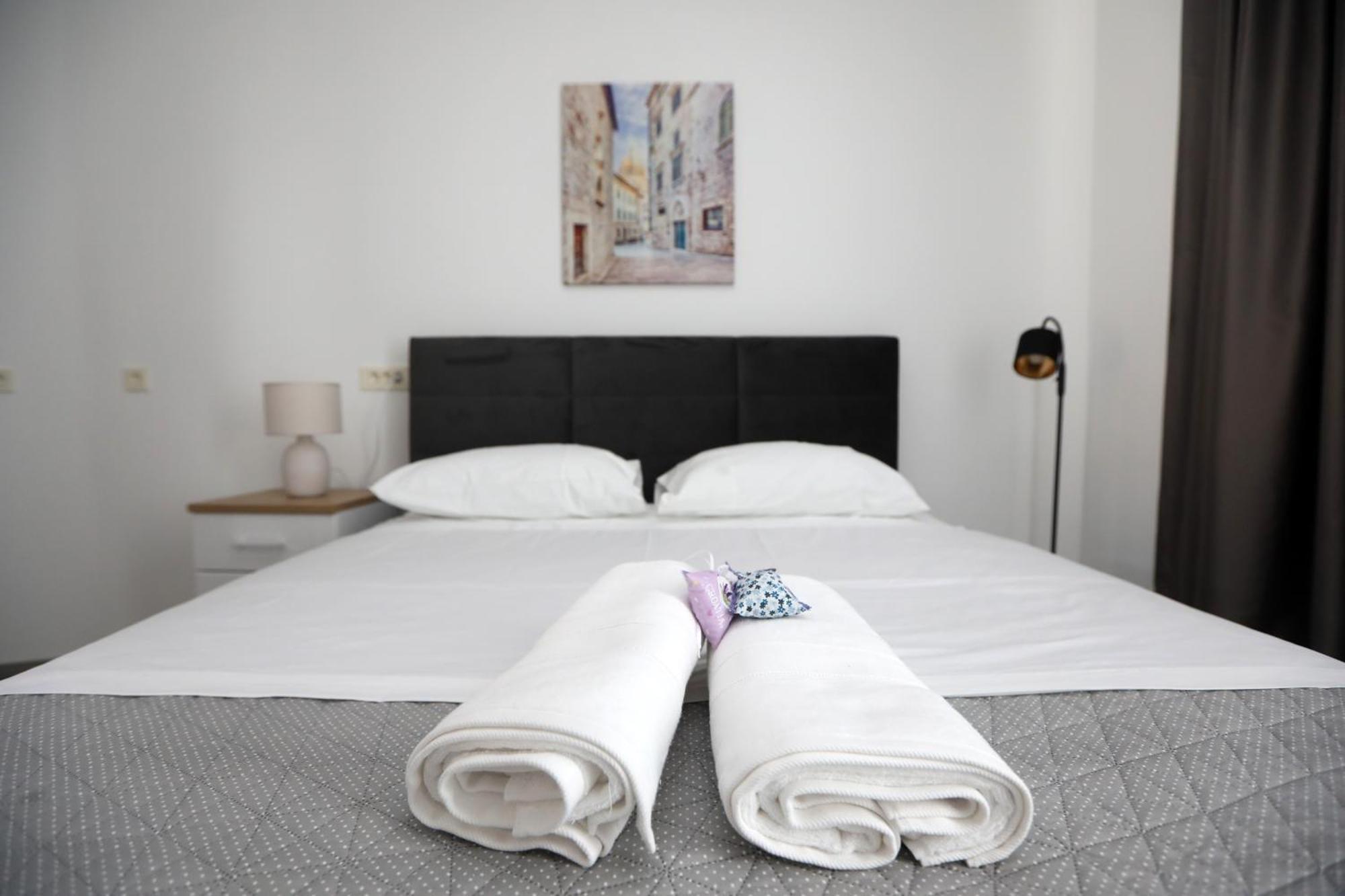 D R Apartments Šibenik Kültér fotó